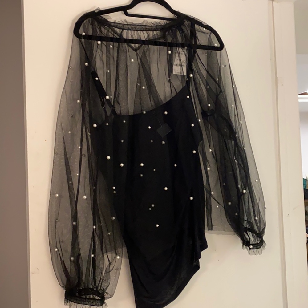 Black with pearls Inc top